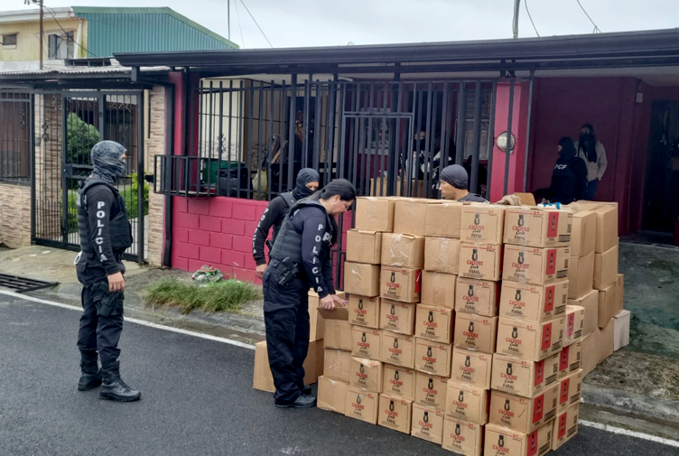  PCF REALIZÓ TRES ALLANAMIENTOS EN
                            CARTAGO POR PRESUNTA ADULTERACIÓN Y PRODUCCIÓN CLANDESTINA DE LICORES